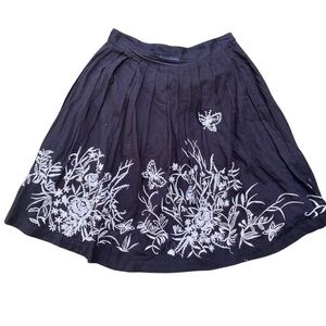 BLACK COTTON SKIRT SIZE S | WHITE EMBROIDERED ROSES BUTTERFLIES | WHIMSY CORE